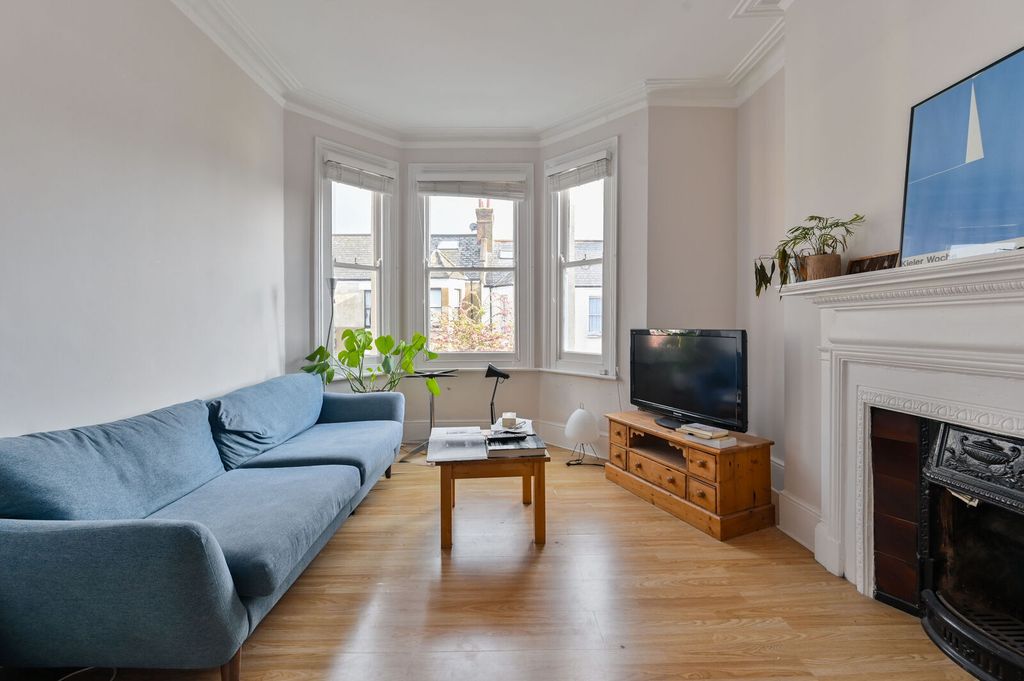 Property photo 2 of 9
