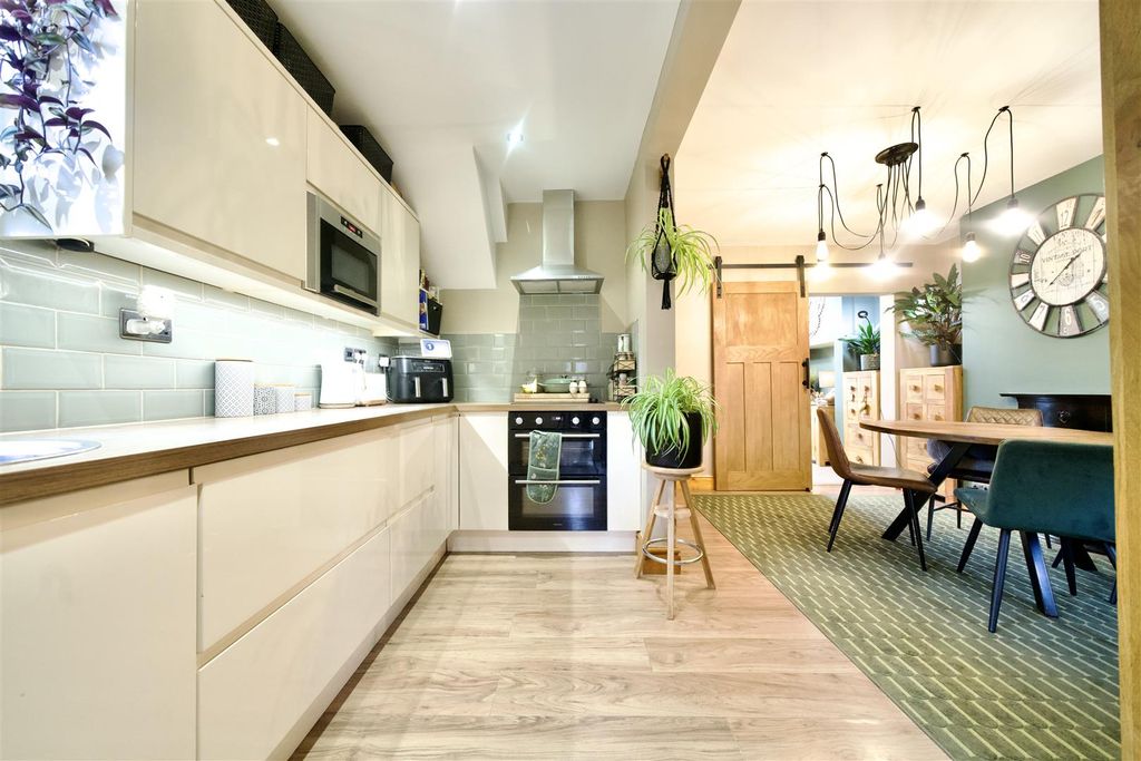 Property photo 2 of 16 Dsc00165.Jpeg