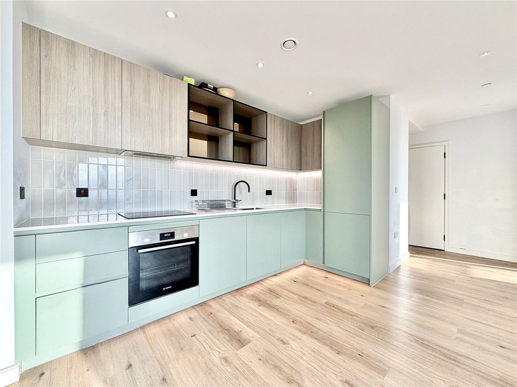 Property photo 2 of 16 Picture No. 10