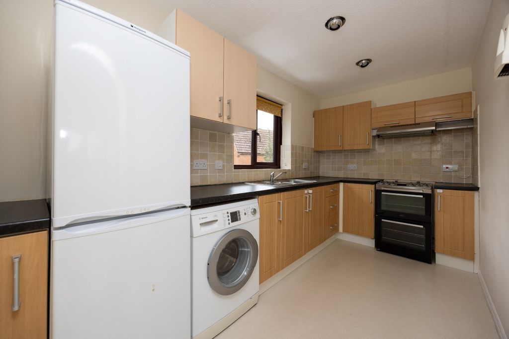 Property photo 2 of 16 Kitchen