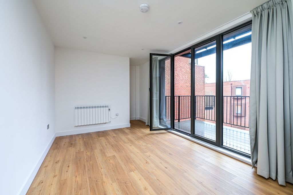 Property photo 3 of 7 Living Area