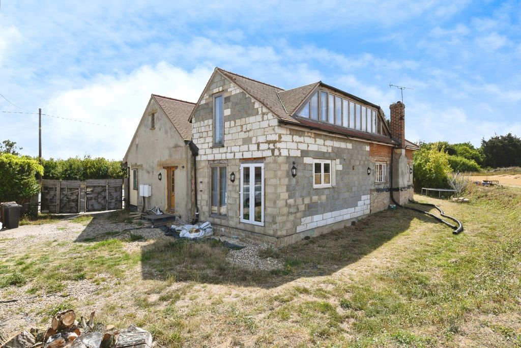 Property photo 2 of 17 Rear