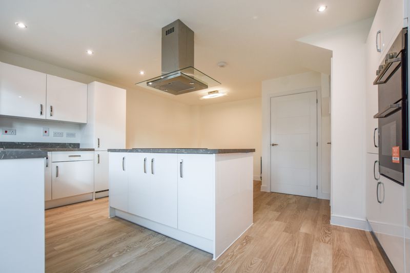 Property photo 3 of 19 Photo 7