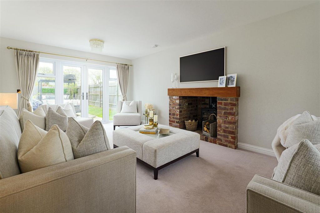 Property photo 3 of 33