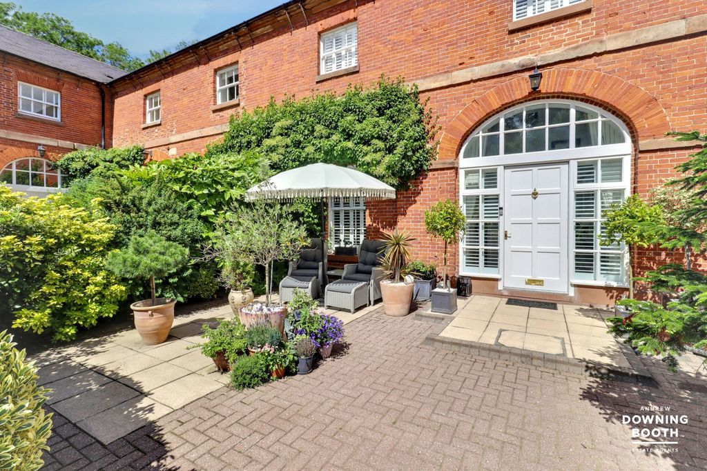 Property photo 2 of 47