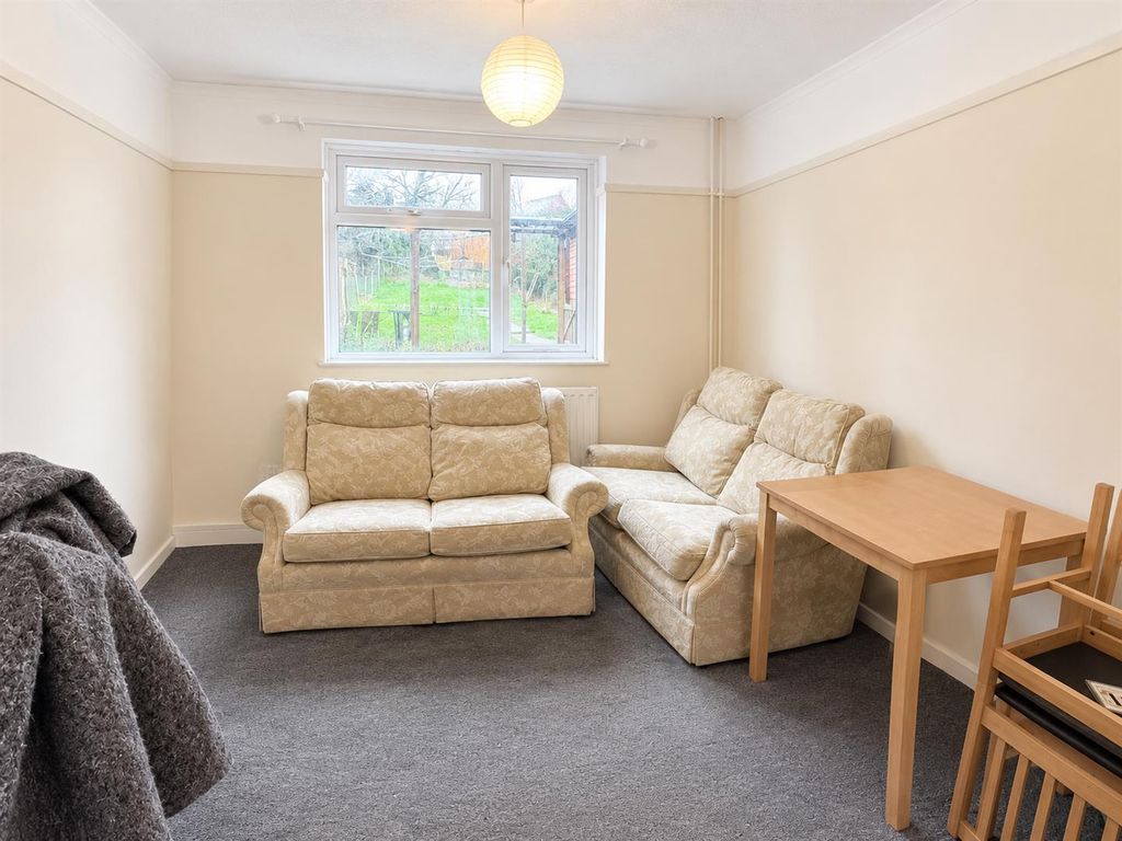 Property photo 3 of 9 Coopers Estate Agents