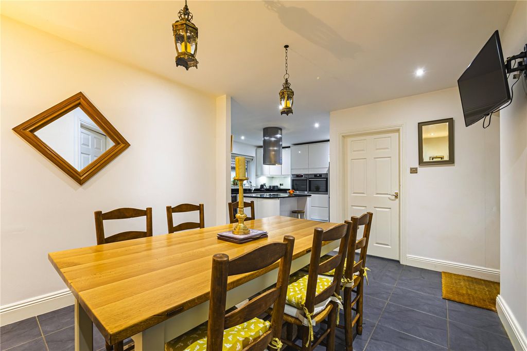 Property photo 3 of 33 Picture No. 87