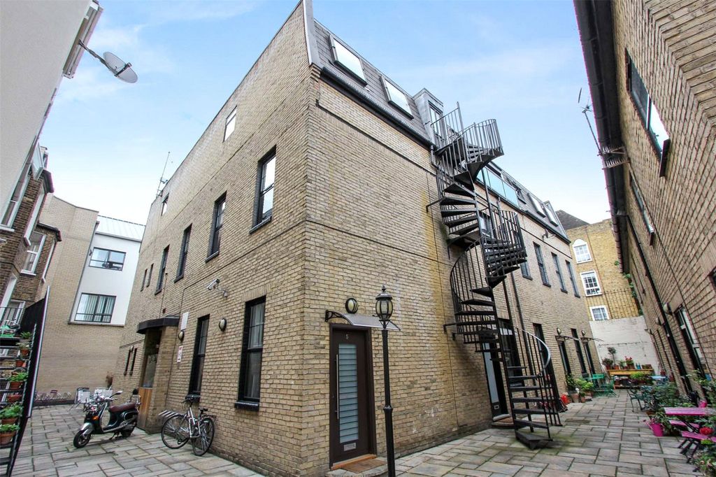 Property photo 1 of 12 Exterior