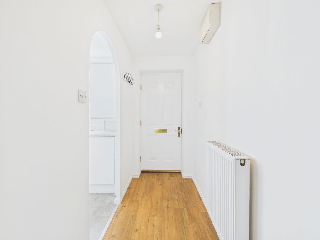 Property photo 2 of 23 Hallway