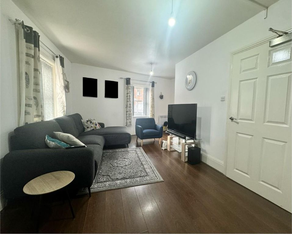 Property photo 1 of 5 Living Room.Jpg