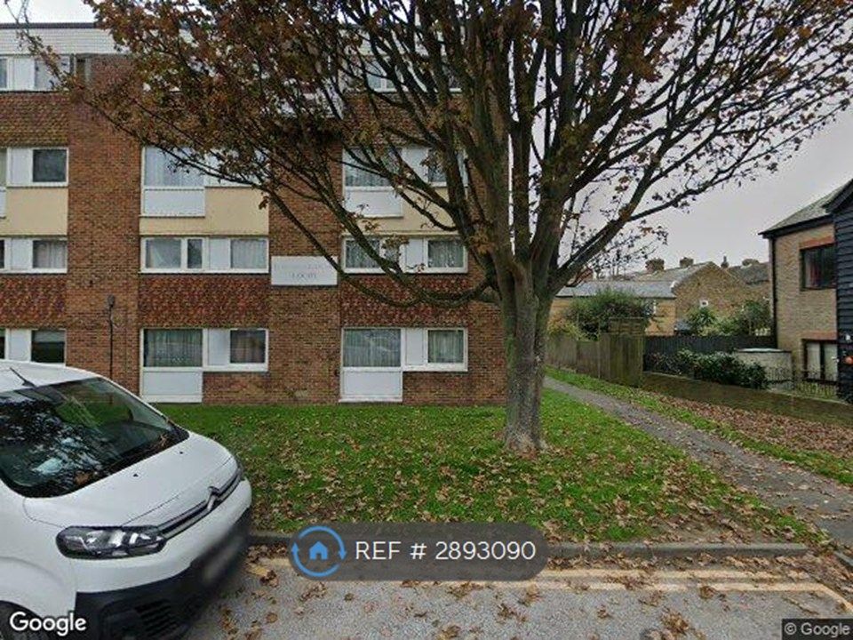 Property photo 1 of 3
