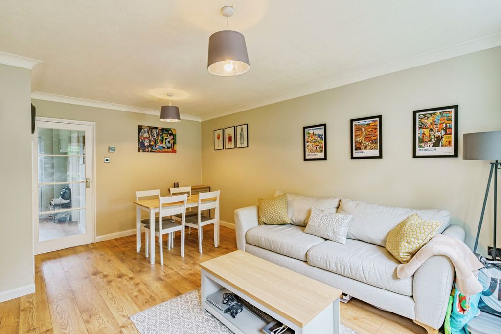 Property photo 3 of 16