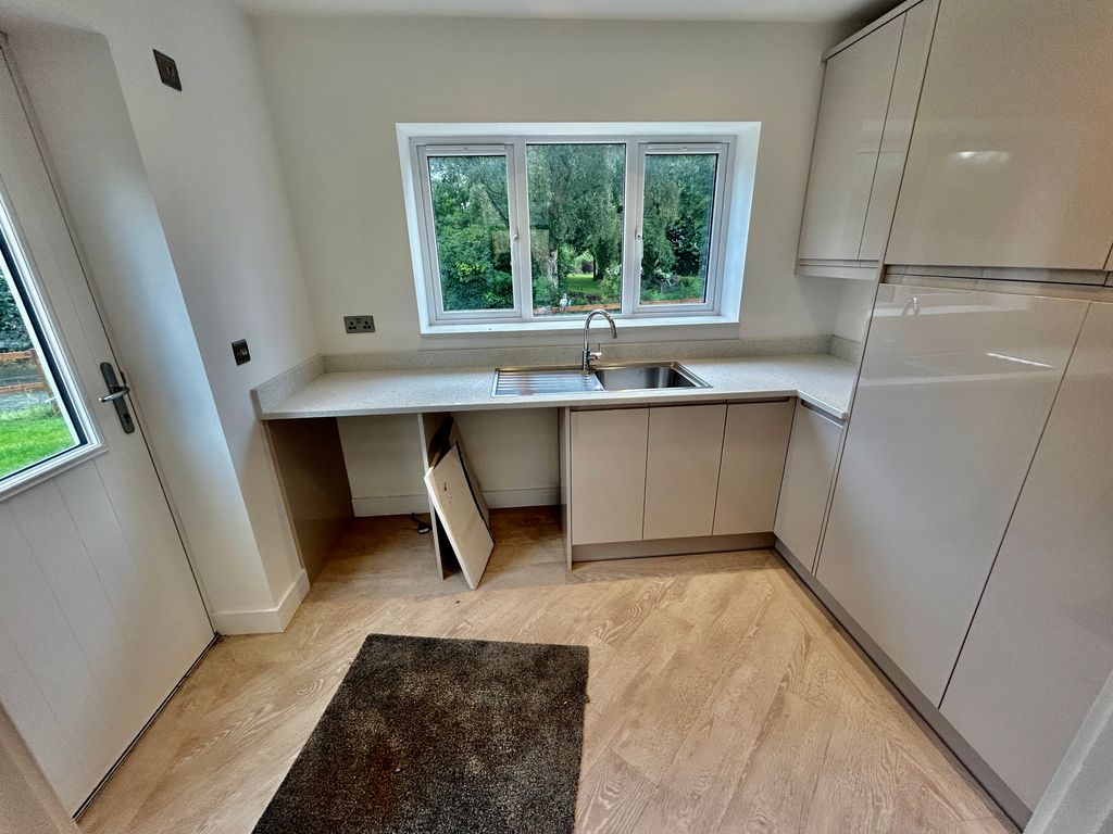 Additional image 9 of 5 bed detached house to rentPoplar Close, Longford, Market Drayton TF9