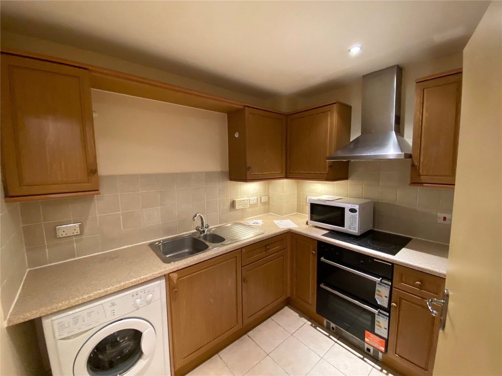 Property photo 2 of 12 Picture No. 21