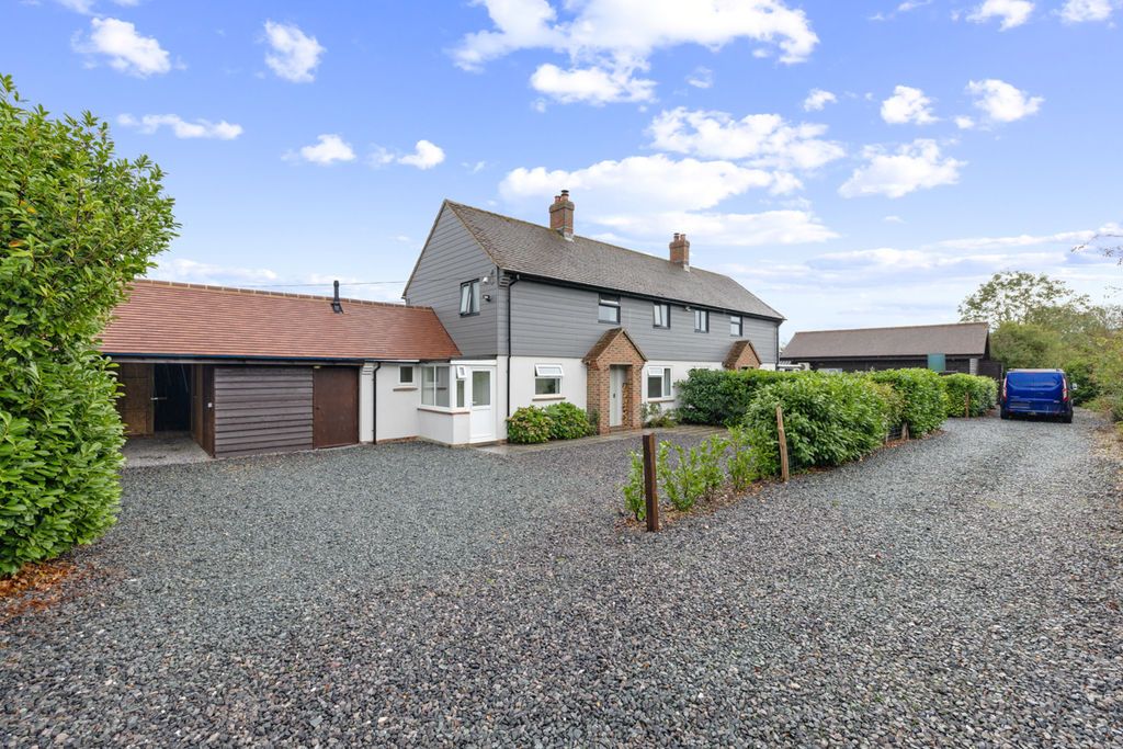 Property photo 1 of 33 Photo 24