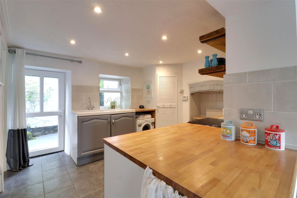 Property photo 2 of 17 Picture No. 08