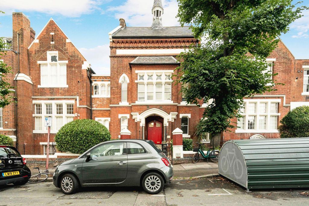 Property photo 1 of 11 7Layefpg.Jpeg