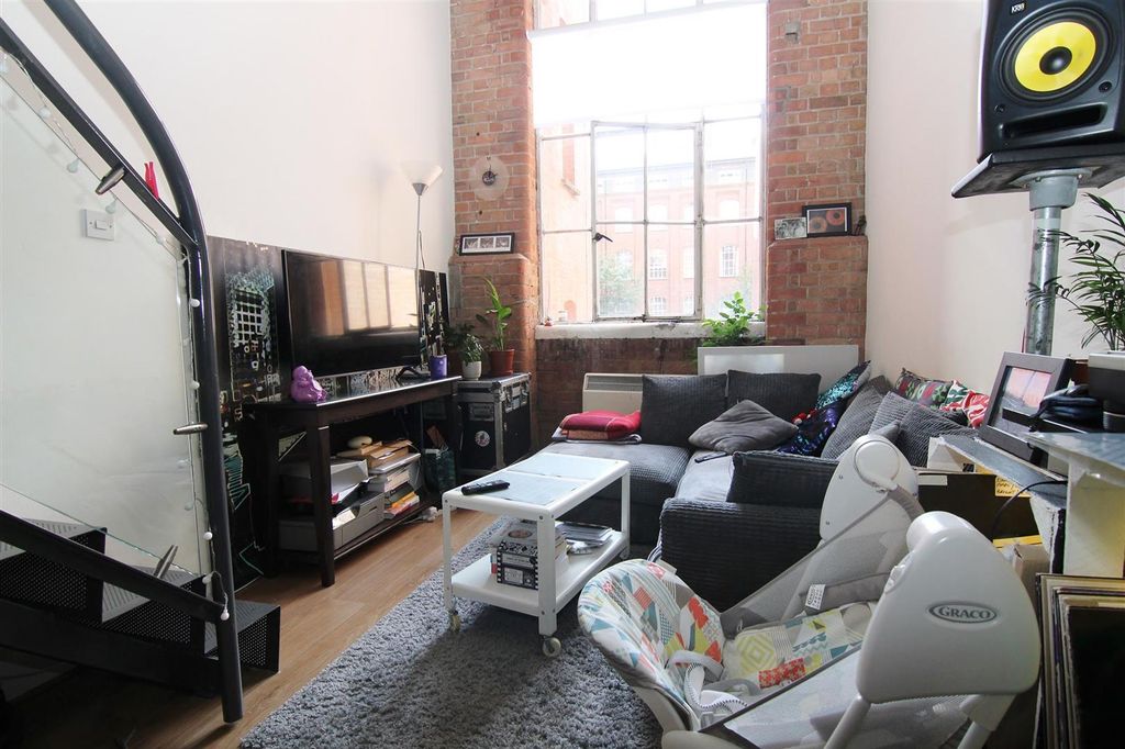 Property photo 3 of 13