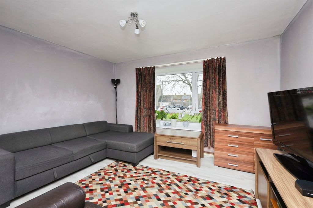 Property photo 3 of 14