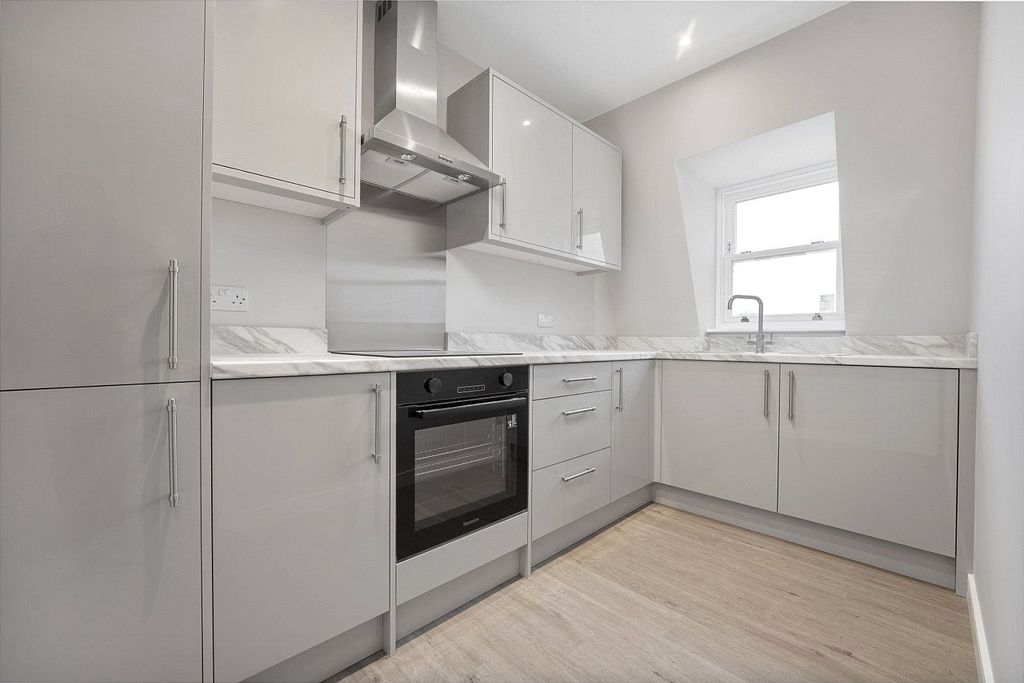 Property photo 3 of 9 Picture No. 04