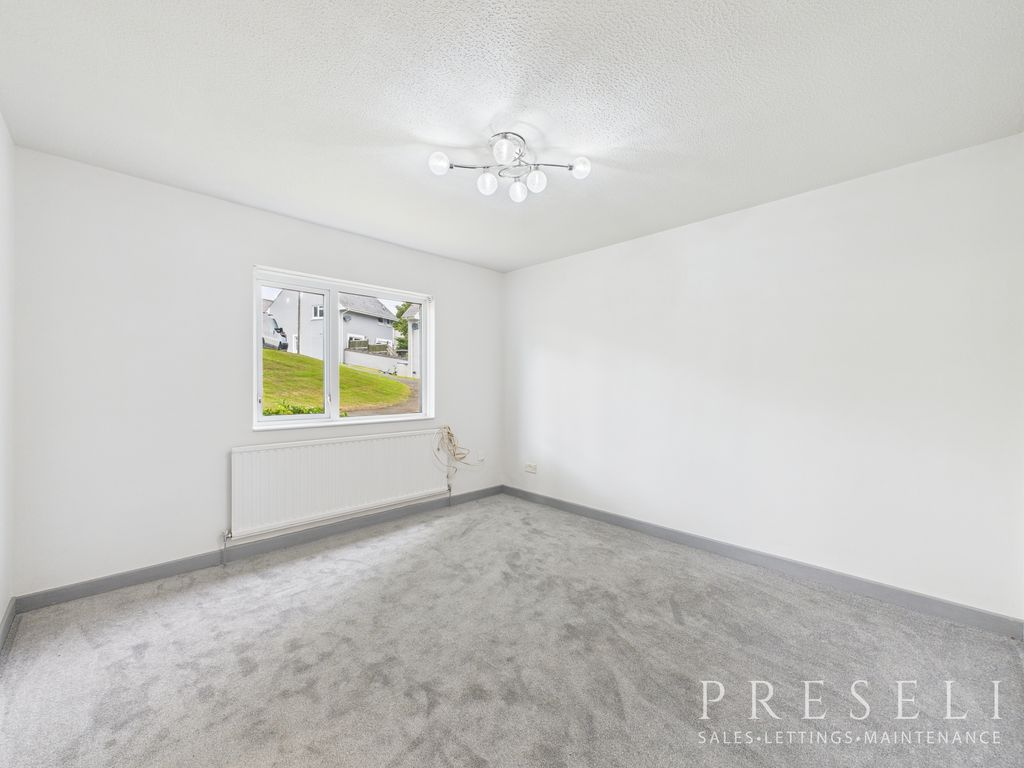 Property photo 2 of 13 Cam05119G0-Pr0038-Still001