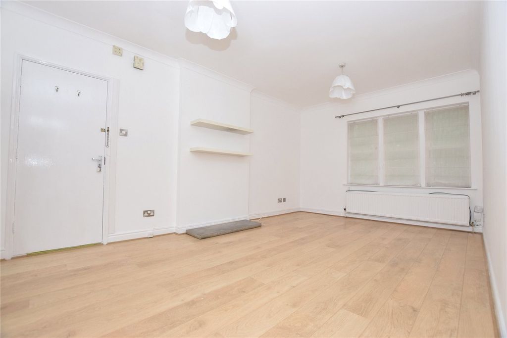 Property photo 2 of 10 Picture No. 15