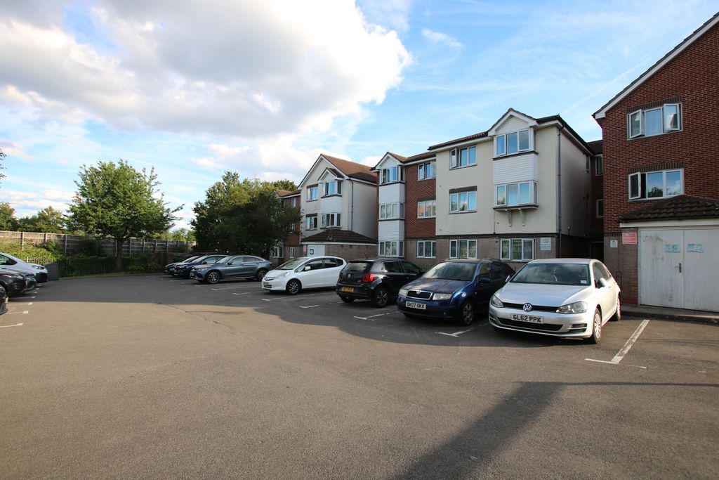 Property photo 1 of 8