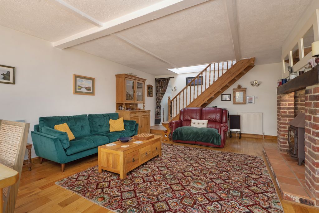 Property photo 2 of 17 Sitting Room