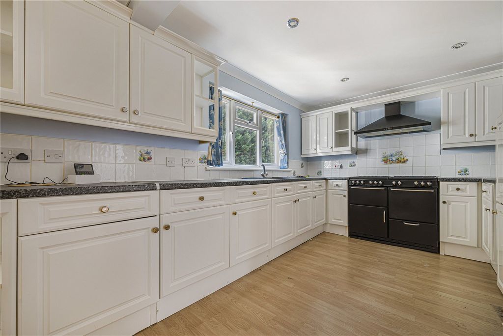 Property photo 2 of 27 Robinson Jackson
