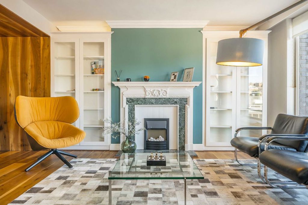 Property photo 3 of 8