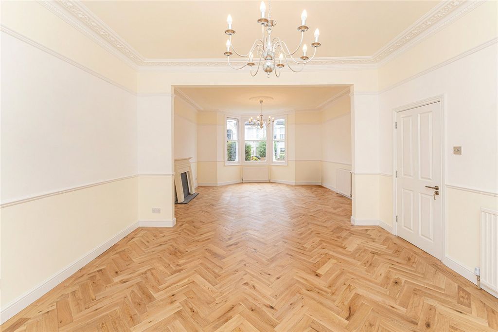 Property photo 3 of 36 Picture No. 40