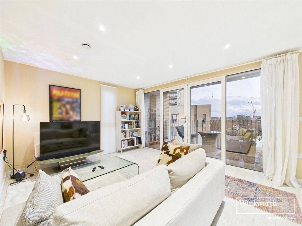 Property photo 2 of 11 Living Room Open