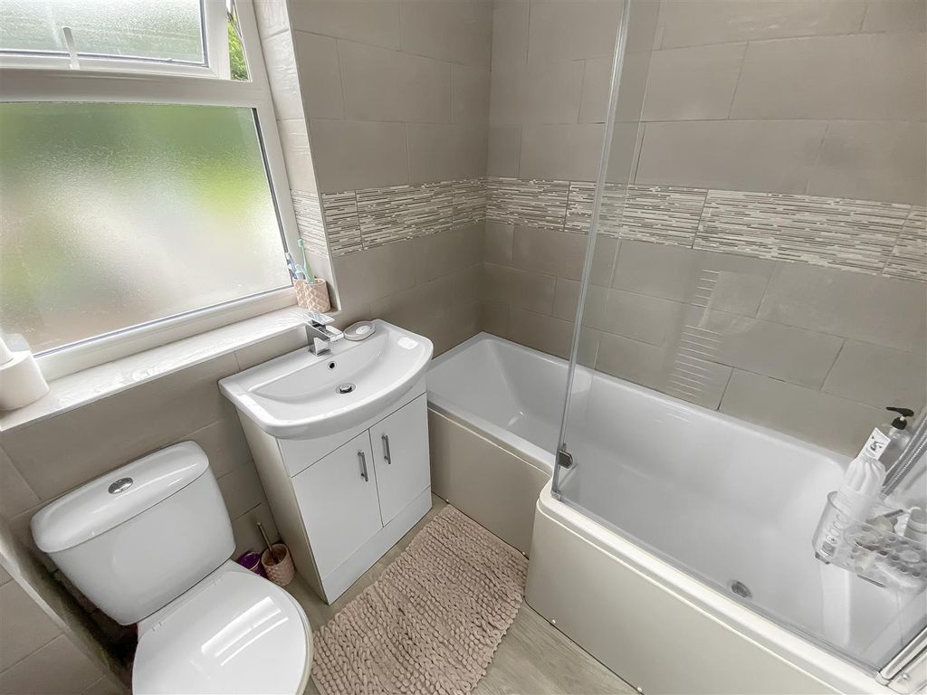 Property photo 3 of 12 Bathroom/WC