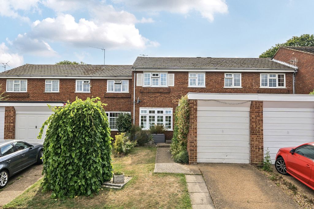 Property photo 1 of 21 1341992-1-689Dfeb...