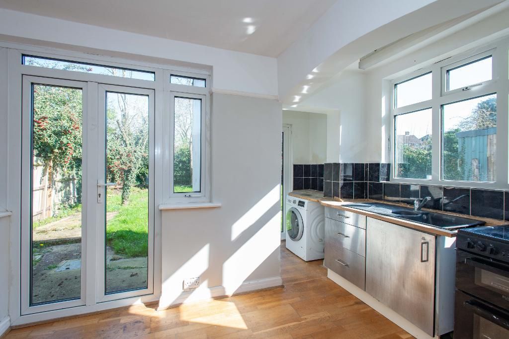 Property photo 3 of 10 Kitchen/Dining Room