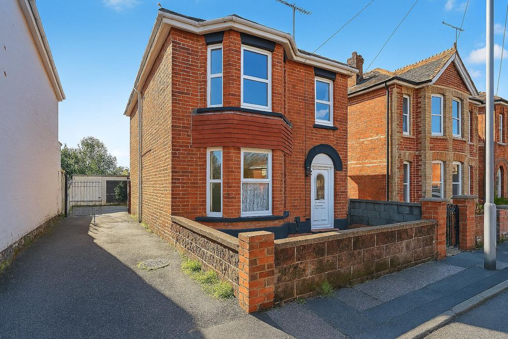 Property photo 1 of 13