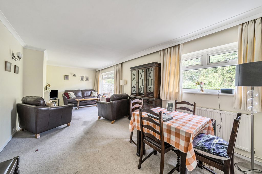 Property photo 2 of 20 1328907-2-68820B0...