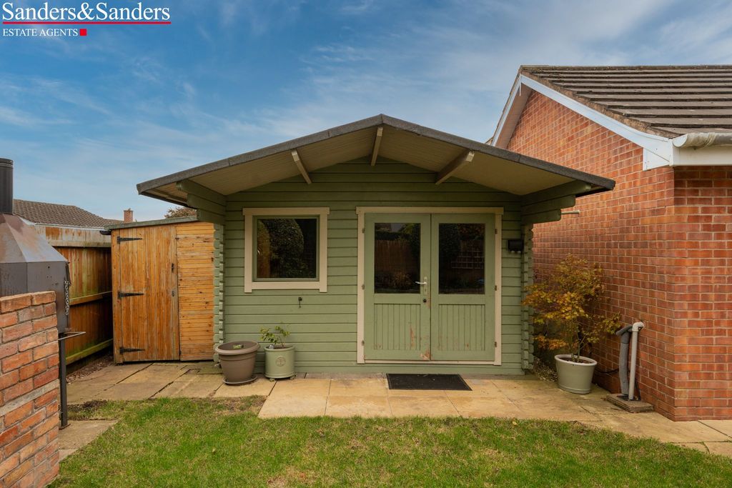 Property photo 3 of 28 Photograph 3