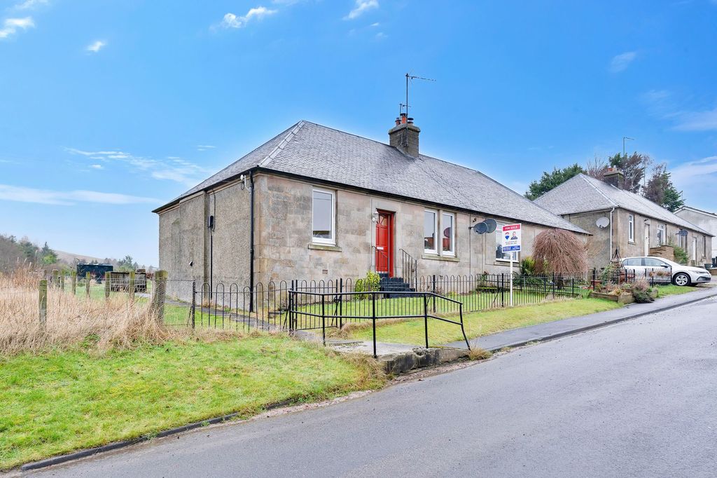 Property photo 1 of 28 Side Front