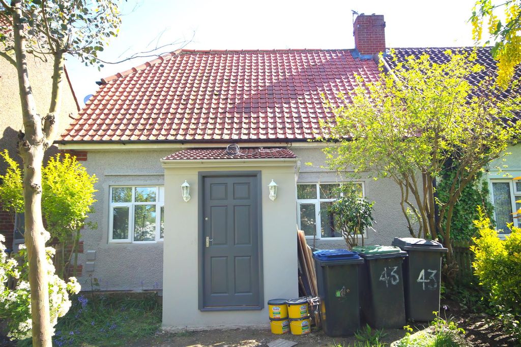 Property photo 2 of 20 Front 2.Jpg