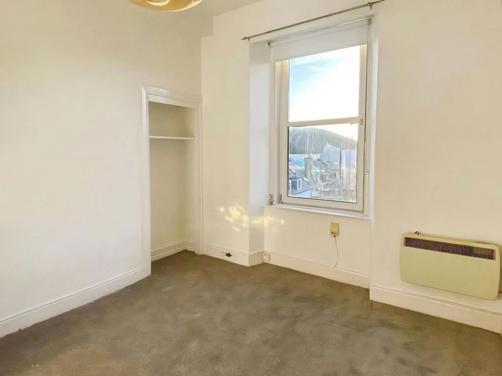 Property photo 2 of 7 Pbox-Img.Jpg