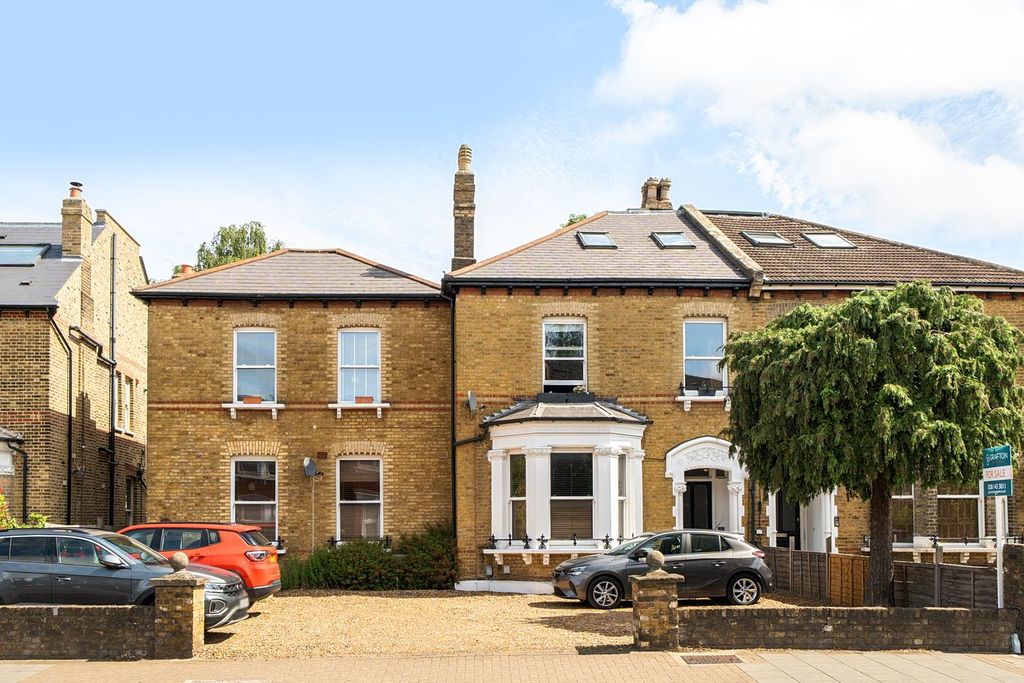 Property photo 1 of 11