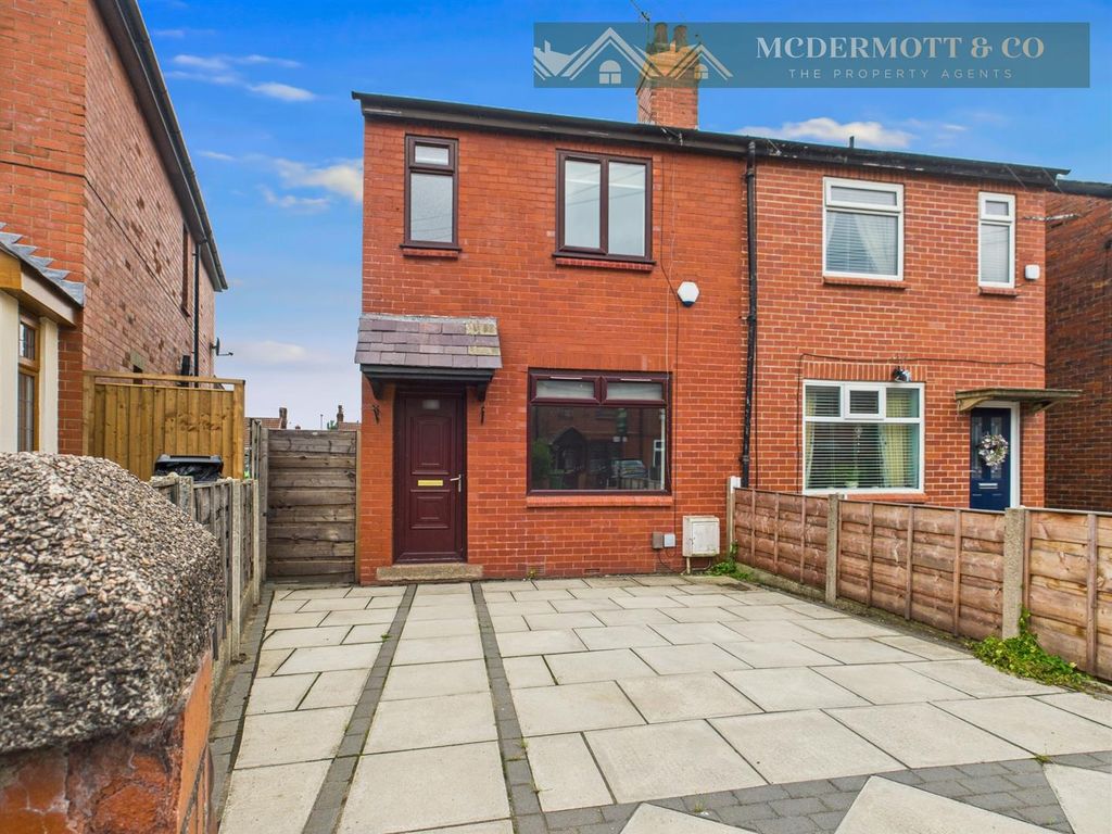 Property photo 1 of 22 Externally