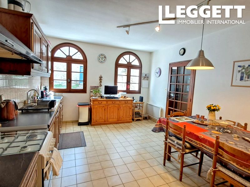 Property photo 3 of 10