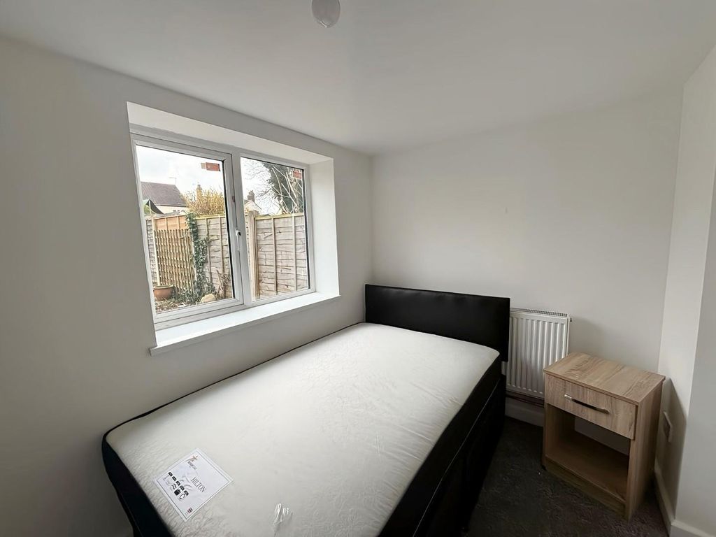 Property photo 3 of 8 3c2d3c64-Ca80-41F5-B934-23F2Caf48057.Jpg