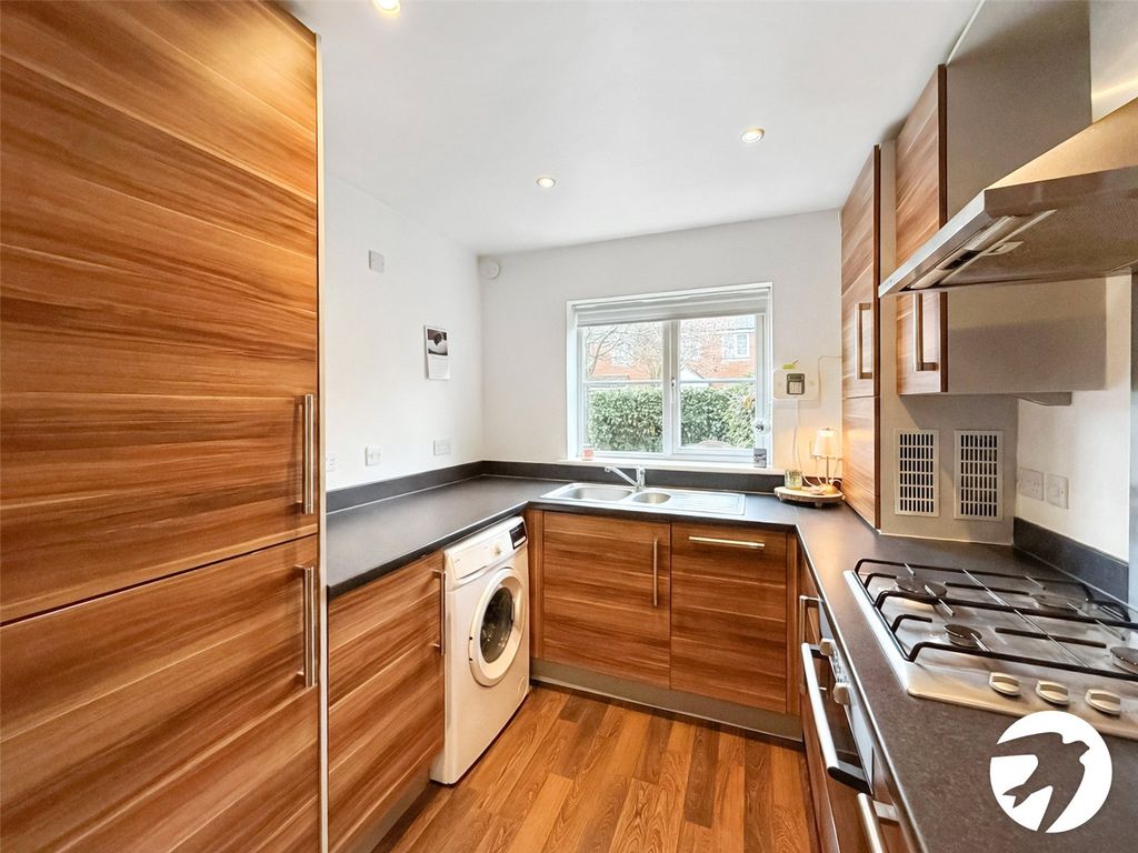 Property photo 2 of 16 Picture No. 36