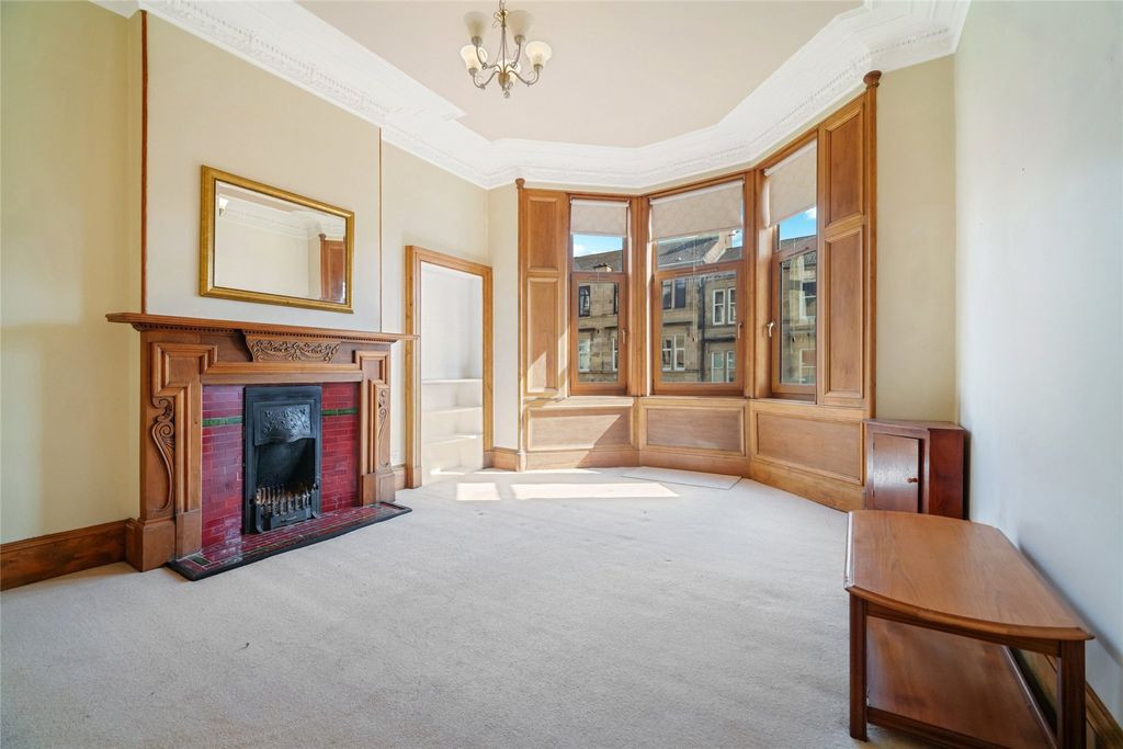 Property photo 2 of 14 Living Room