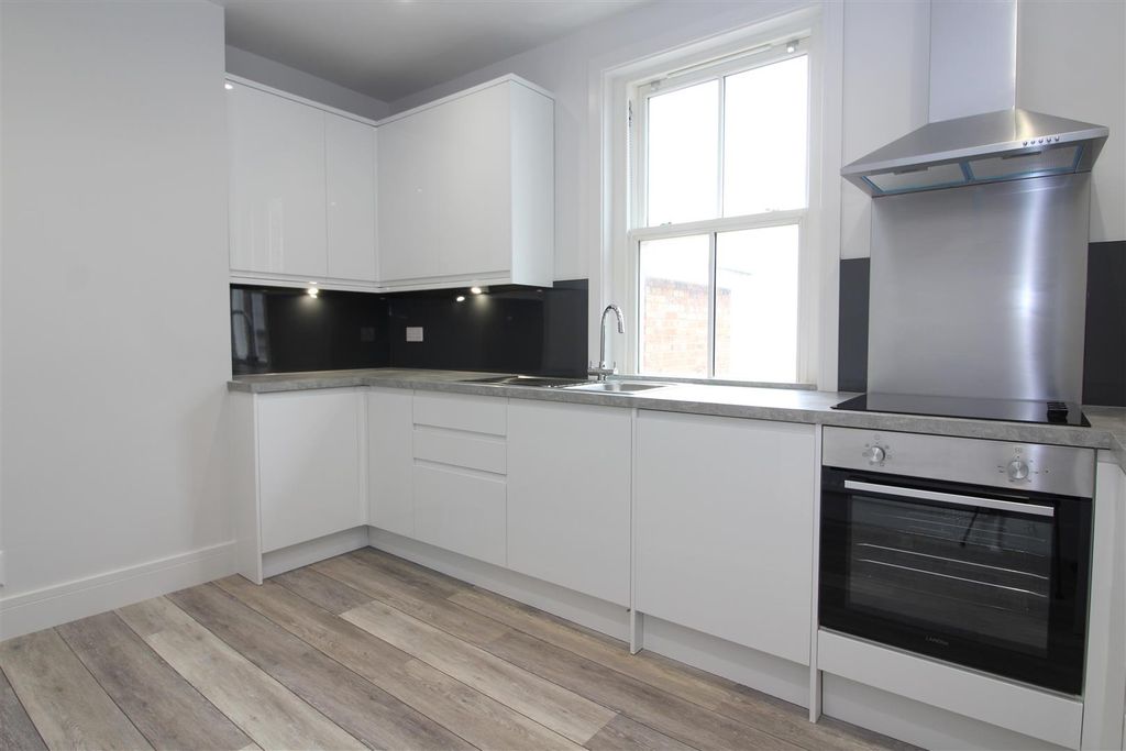 Property photo 3 of 9 27c Alma Road - 2019 (4).Jpg