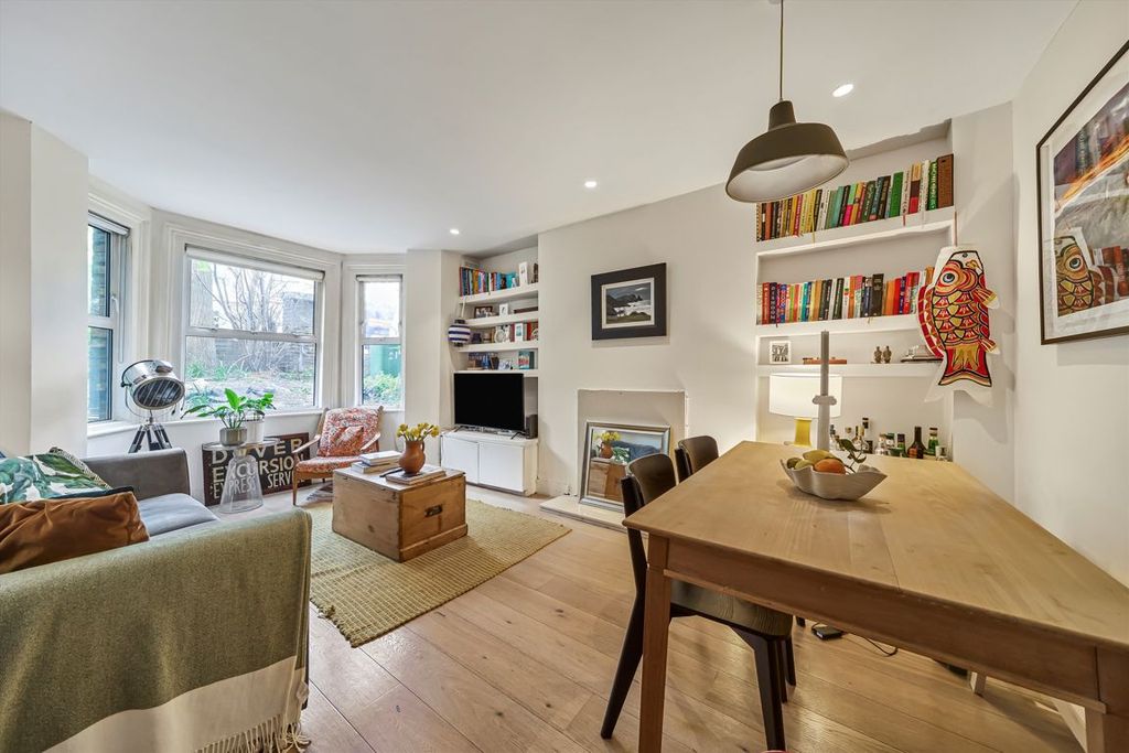 Property photo 2 of 10