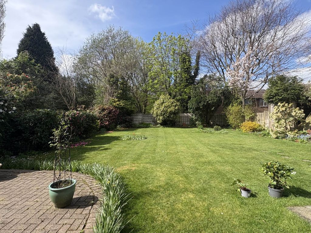 Property photo 2 of 31